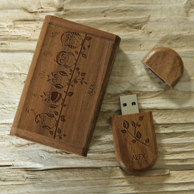 Clé USB personnalisée avec vos plus beaux souvenirs.
